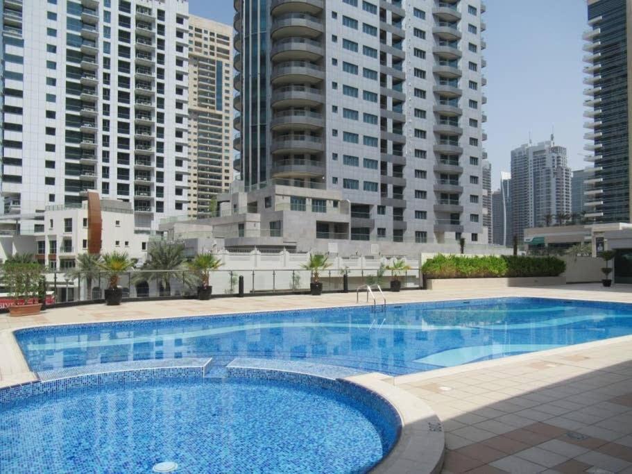 Frank Porter - Marina Views B Dubai Bagian luar foto