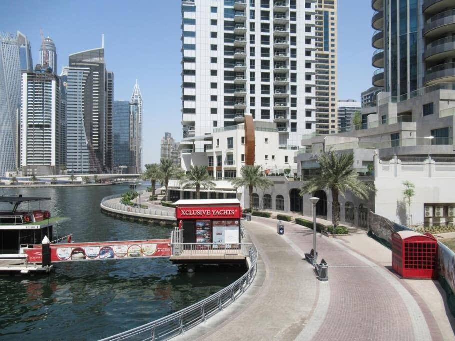 Frank Porter - Marina Views B Dubai Bagian luar foto